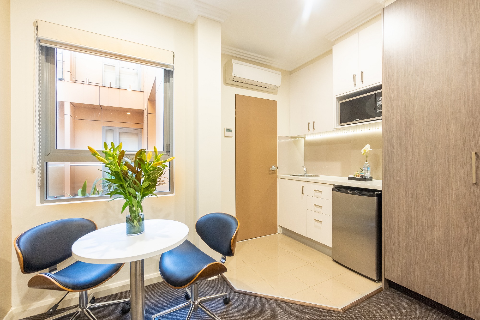 BW Plus Camperdown Suites Family room living area