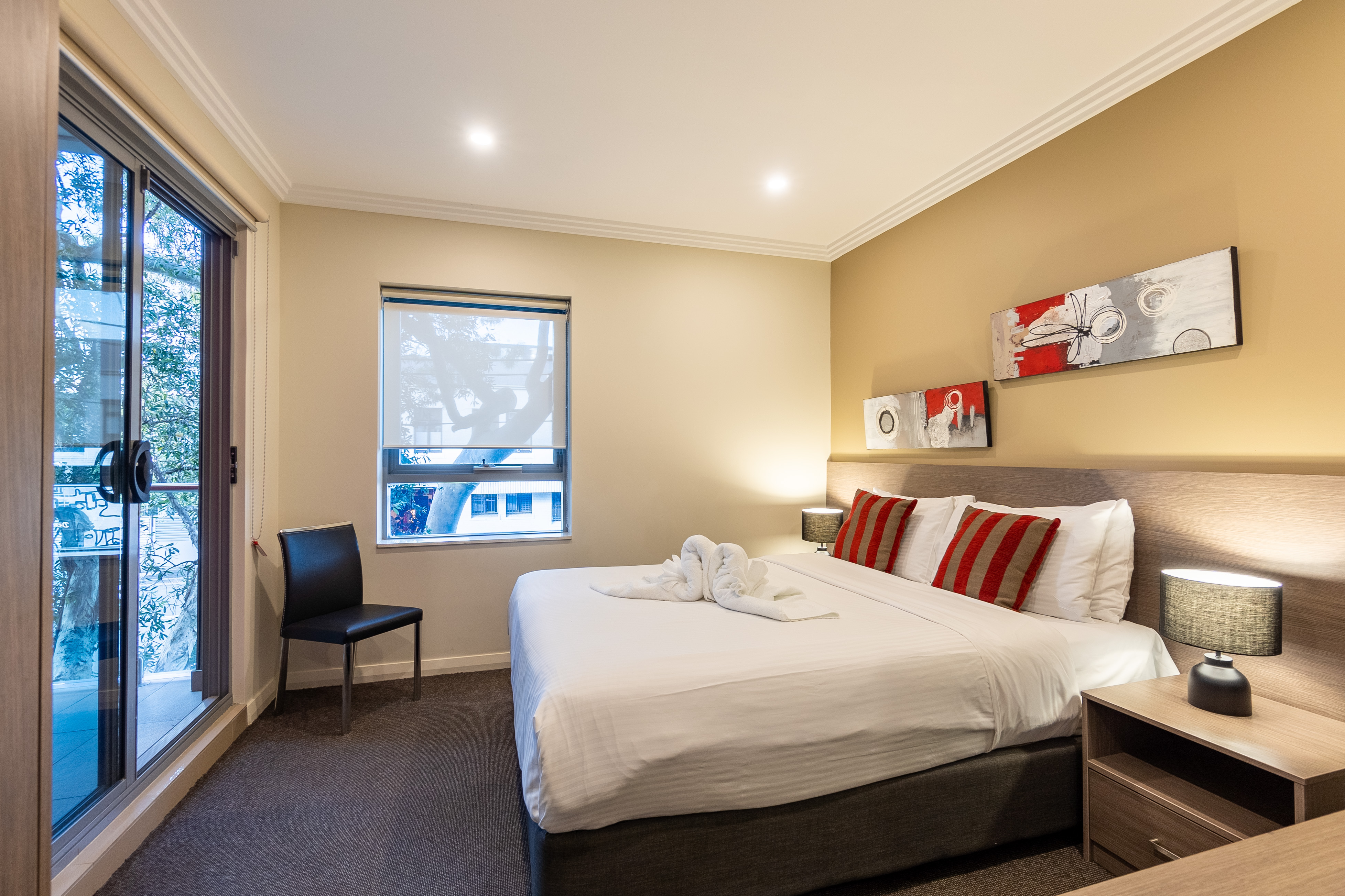 BW Plus Camperdown Suites Sydney with comfortable Deluxe Queen bed